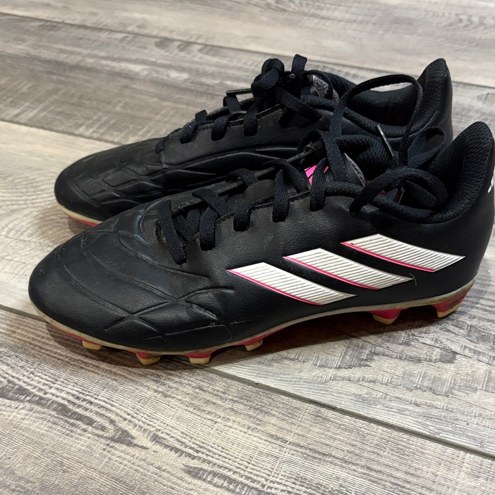 Adidas Copa Soccer Cleats Black White Pink GUC Unisex Youth 3.5